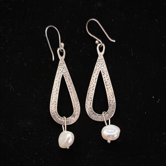 Silpada Silver Teardrop Earrings with Pearl - Picture 2 of 2